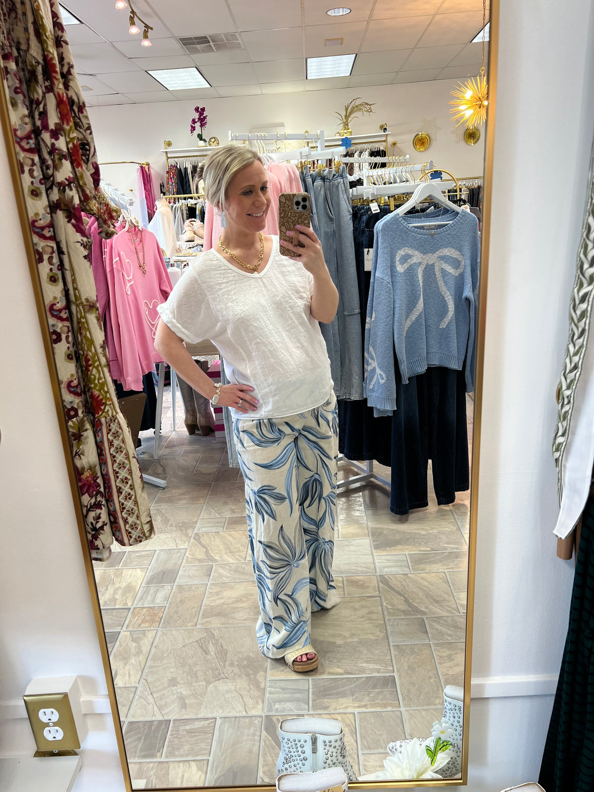 Tempo V-Neck Top - White