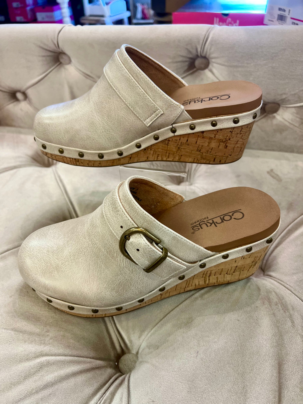 Corkys Who Knew Clog - Ivory