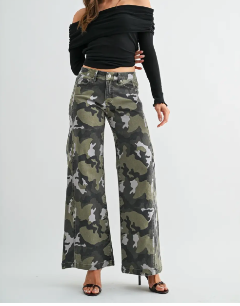 Mica Camo Wide Leg Pant