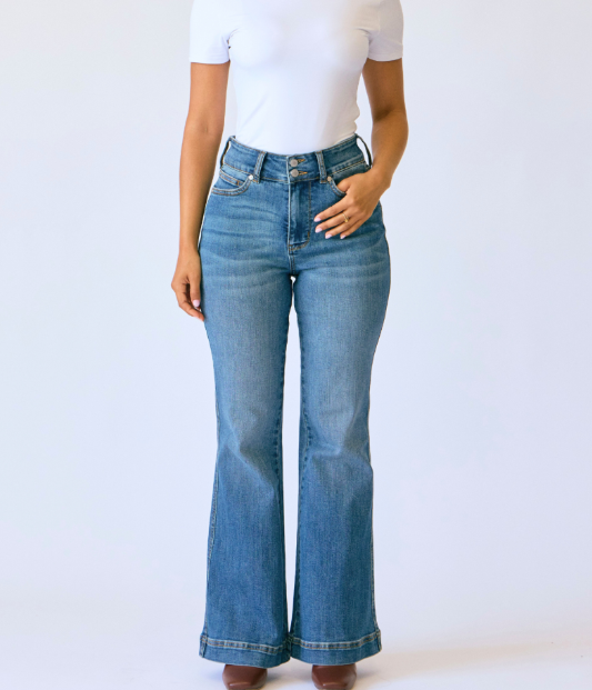Judy Blue PETITE Flare Jean
